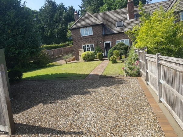 Gravel stoned garden area in Quedgeley