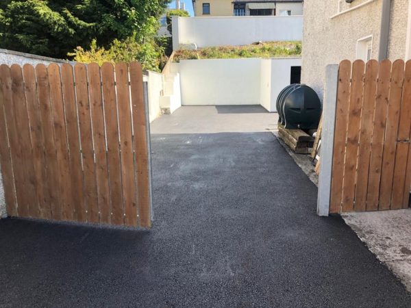 Tarmac with edging kerb border in Stratton